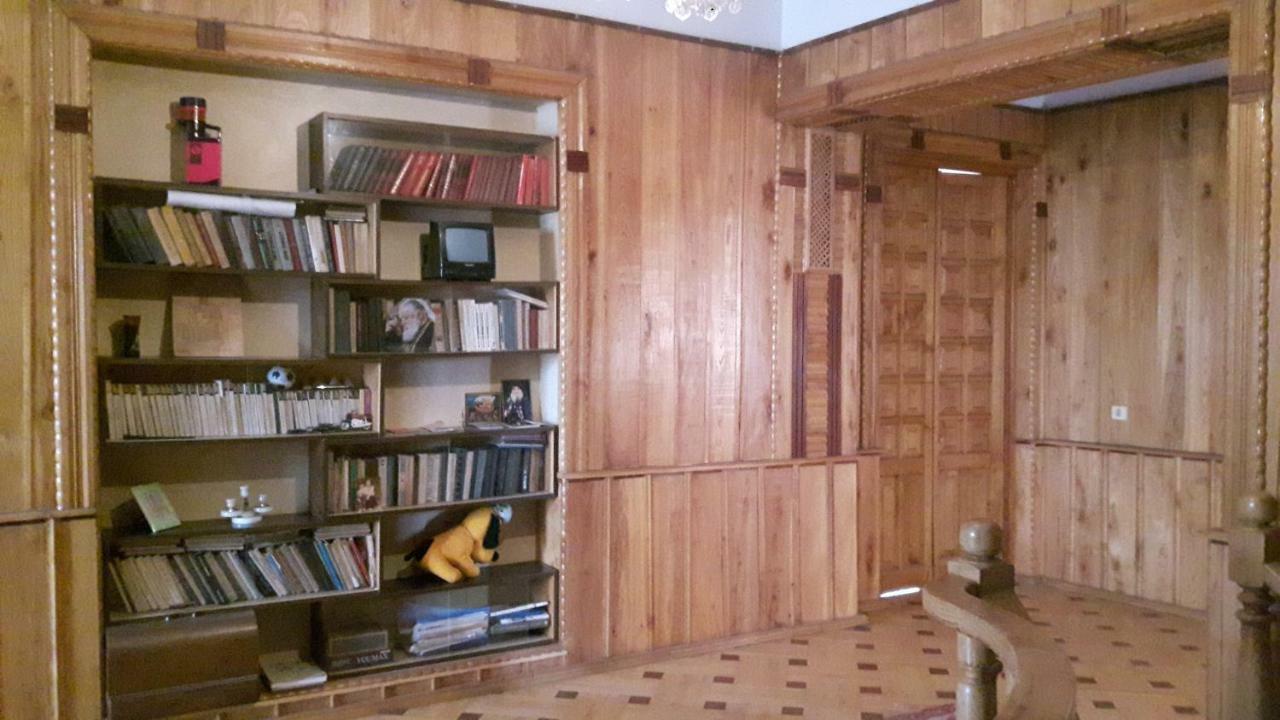 Hotel Guli Gori Esterno foto